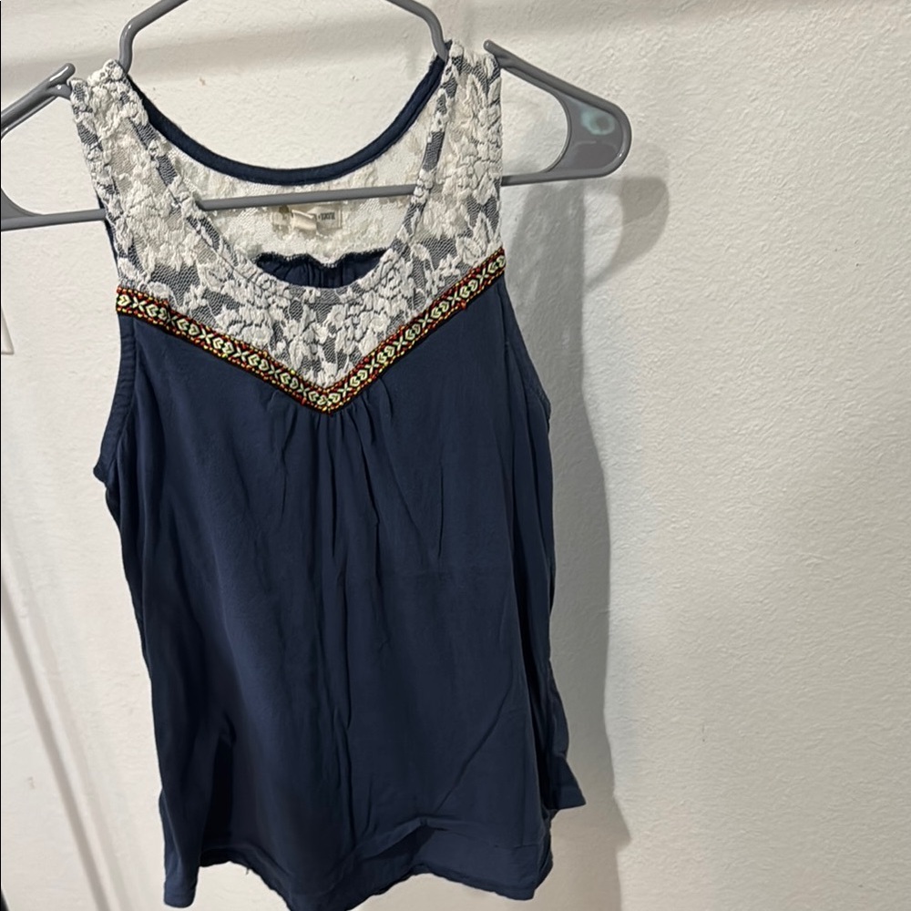 Tucker + Tate lace trim tank top